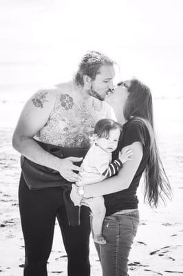 Family photo shoot at the beach