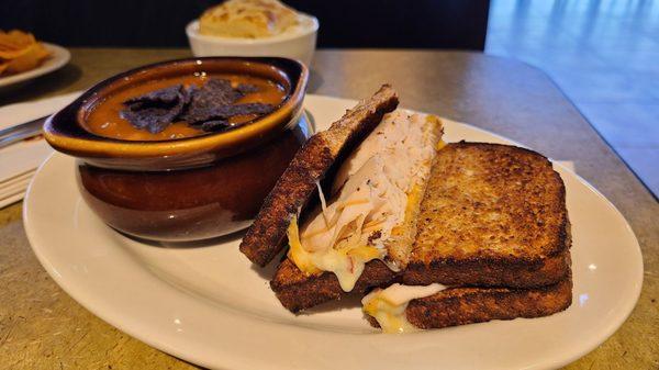 Green chili grilled cheese