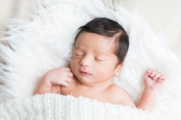 Newborn photographer in Santa Monica