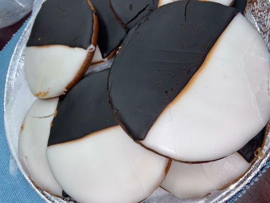 Black n white cookies