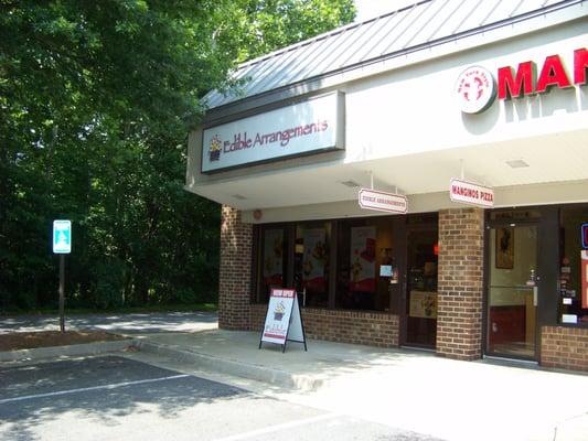 Exterior building photo, of Edible Arrangements in Burke, VA.