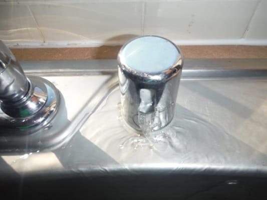 This device mounted on the kitchen sink keeps a separation from the clean dishes and the dirty sink...