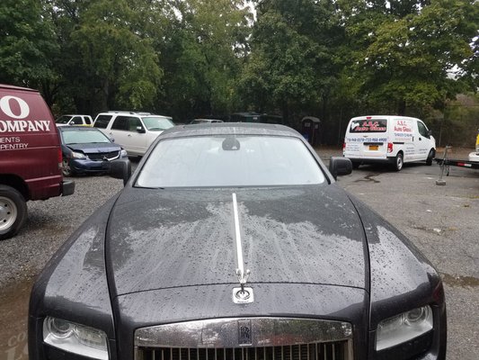 18 Bentley Flying Spur windshield replacement