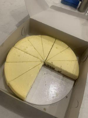 White Chocolate Cheesecake with Milk Chocolate Chips