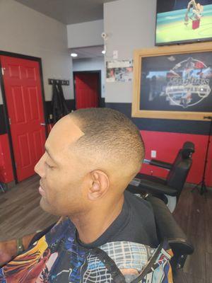 Hi- Bald Fade for this     VET