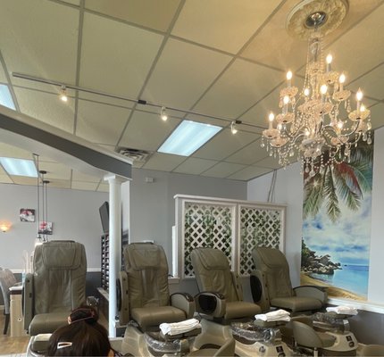 Pedicure station with chandelier