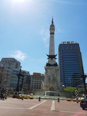 The key to this picture is looking past the monument.