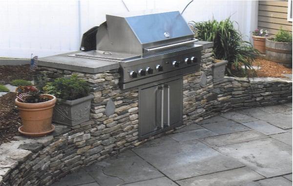 Natural Stone outdoor kitchens in Worcester, Ma