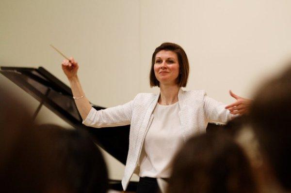 Christine Noel, Artistic Director, in rehearsal of Faure Requiem.