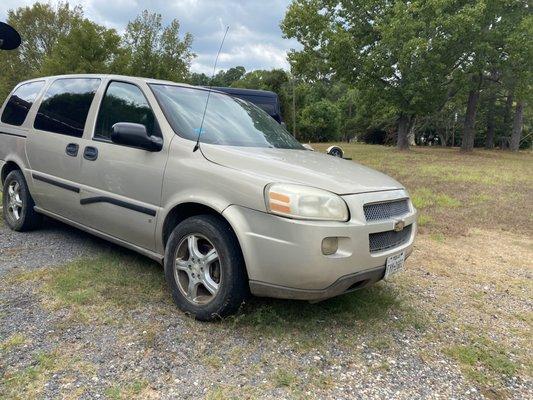 2005 Chevy Venture with a title in the country confirmed purchase had a head gasket issue and customer wanted it gone had a title