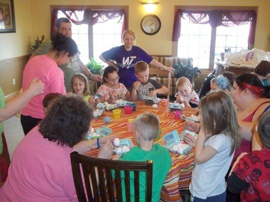 Residents helping the kids make some crafts!