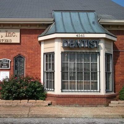 Burgin Claiborne, DDS