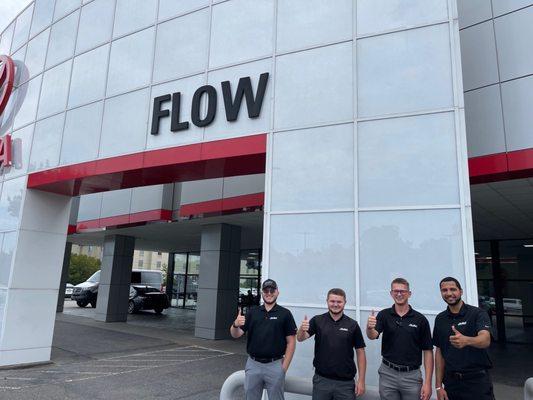 Always a warm welcome at Flow TOYOTA!