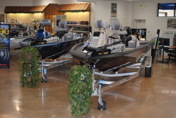 Xpress Boats powered by Yamaha.