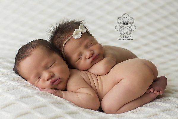 8 Lims Photography - Twin Newborn Session