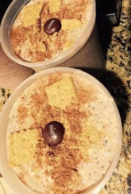 Sugar free Chia/oats Smores. Low in fat and high in protein goodness. Great post workout goodness