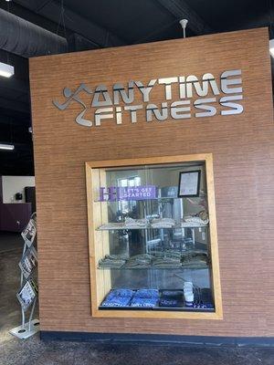 Anytime Fitness New Braunfels entrance wall