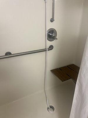 Shower wand had no wall mount.