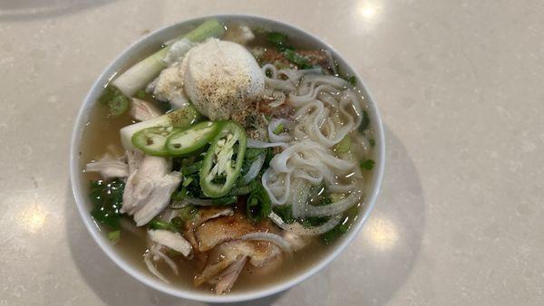 All the ingredients to make phở gà