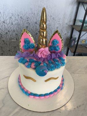 Unicorn cake (topper provided by client)