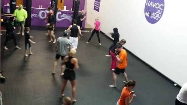 Boxing and Kickboxing Fundamentals Class