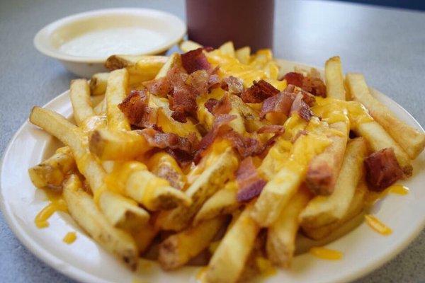 Bacon cheese fries