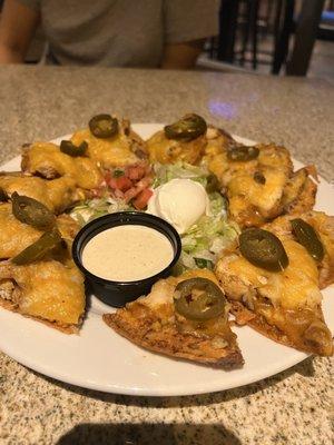 Chicken Classic Nachos with Chicken