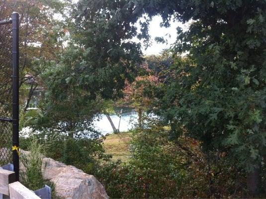 Surprisingly beautiful "hidden" view in back of Jo-Anne Fabric store on US-1 in Saugus. Looks like a nice place for a picnic!