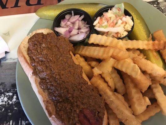 Black Angus chili dog (jumbo) with onions, slaw and fries