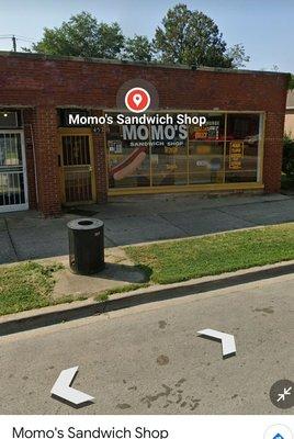 Momo's Sandwich shop