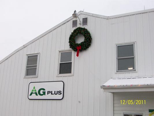 Happy Holiday from Ag Plus turf team!