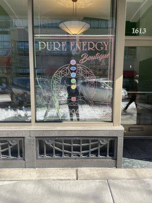 Pure energy boutique come and meet us in Evanston that tells you about your past present future love and answers