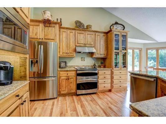 Venetian Gold Kitchen Counter Tops.