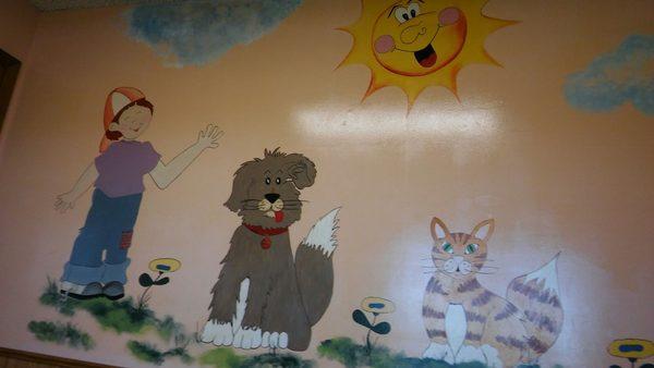 Such a lovely wall mural in the waiting room...