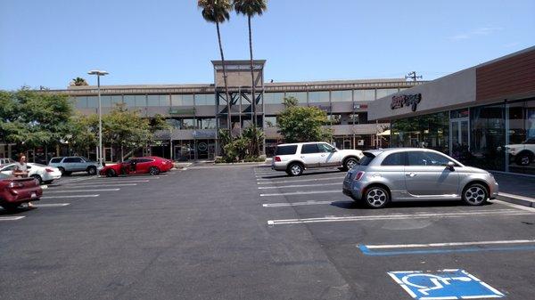 Front of 3 story building where Dr. Alpert is on third floor. Elevator is in middle