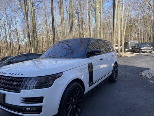 2015 Range Rover received 3 steps paint correction, gloss black powder coating rims,smoke headlights!!