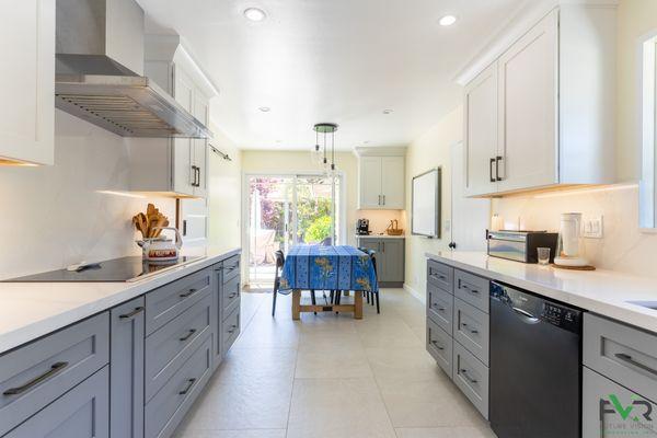 Gorgeous Kitchen Remodeling in Ocean Park, CA