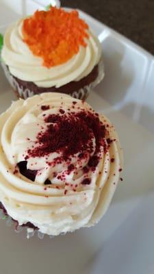 red velvet and carrot cake