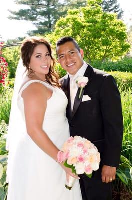 Bride Bouquet and Groom boutonniere