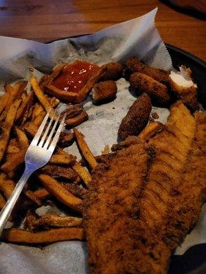 Fish plate, with fries & hush puppies