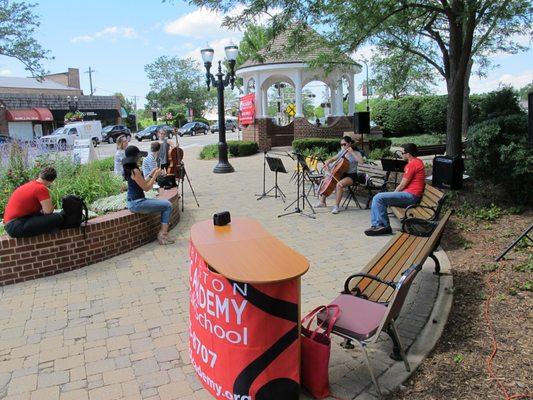 Sidewalk Performance