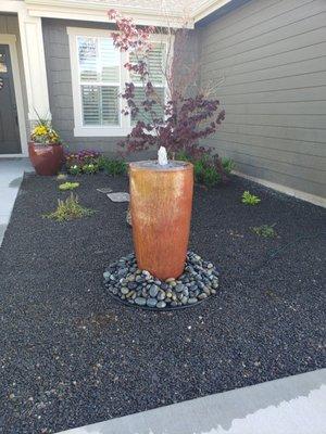 Bubbling pot fountain