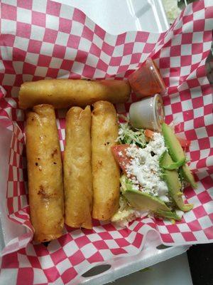 Taquitos fritos