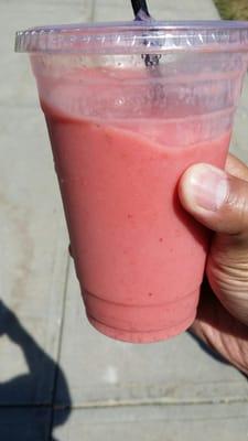 Raspberry mango smoothie