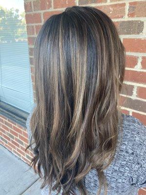 Root drop on this beauty to add more dimension and less maintenance for this busy momma!