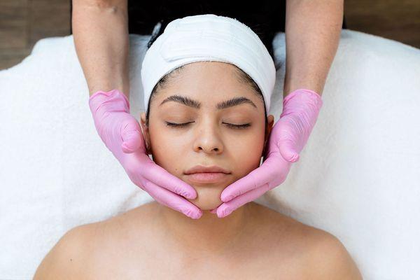 Our medical facial services include dermaplaning, chemical peels & more!