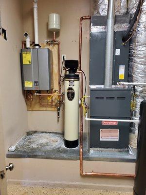 Tankless water heater