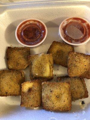 Yummyliscious Fried Ravioli with a garlic marinara dipping sauce.