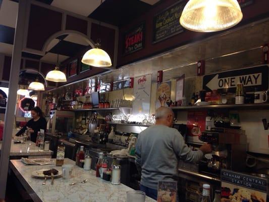 Cute lil counter! Retro decor!