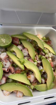 Ceviche mixto!